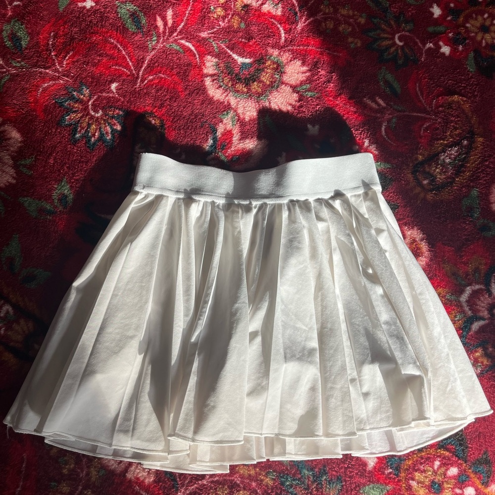 TNA Elegant White Pleated Tennis Skirt